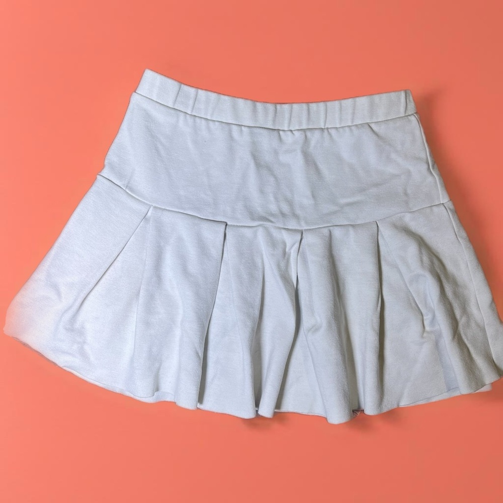 Art Class Pleated Mini Skirt - White, Size M